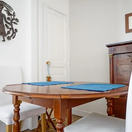Apartamento Bright Apartment In A Lively Area In Paris