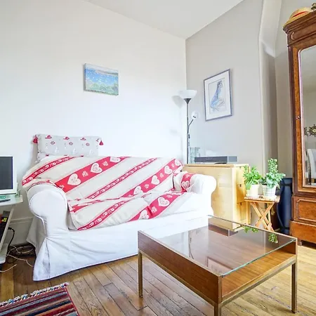 Bright Apartment In A Lively Area In Paris Apartamento *