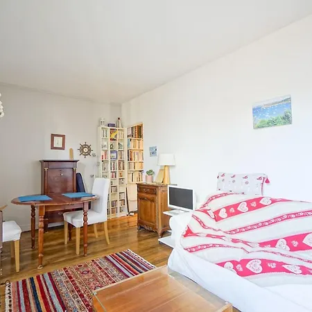 Apartamento Bright Apartment In A Lively Area In Paris Paris