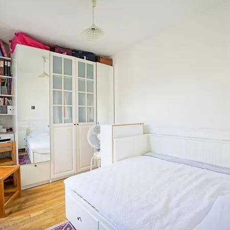Bright Apartment In A Lively Area In Paris Paris