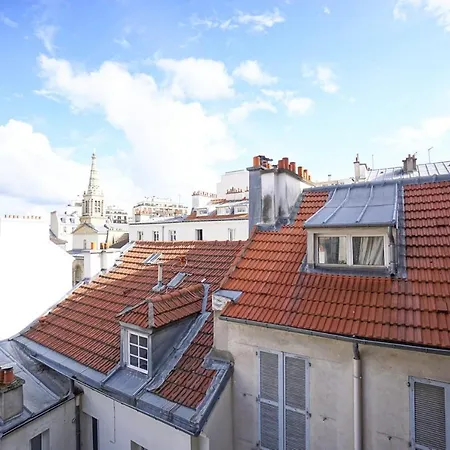 Bright Apartment In A Lively Area In Paris Paris